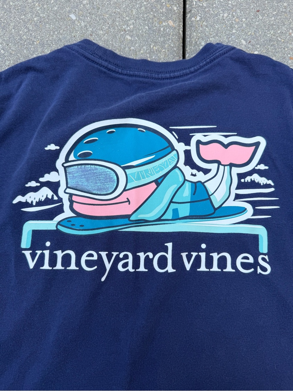 Vineyard Vines Boys XL Ski Whale Long Sleeve Graphic Tee Navy